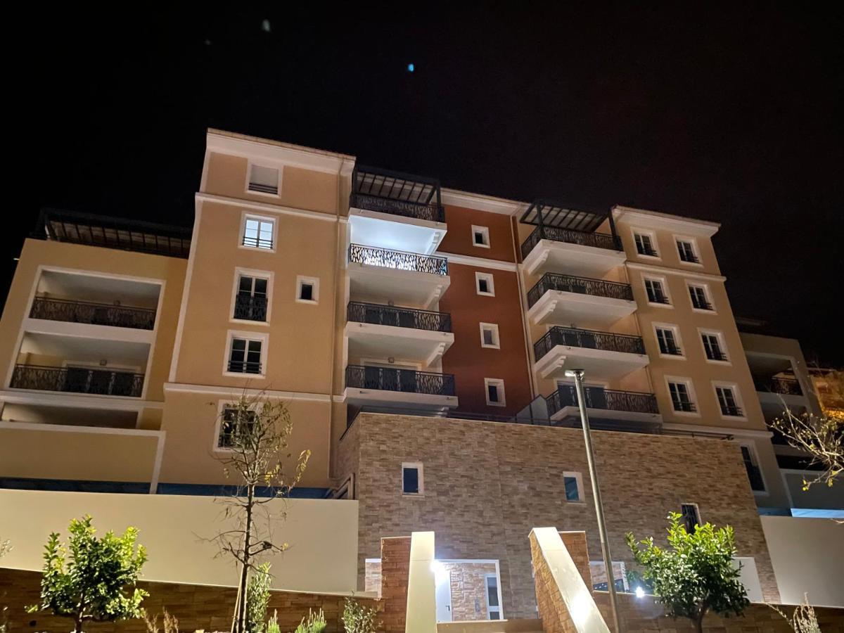 Bel Appartement Au Calme Avec Parking Ментона Экстерьер фото