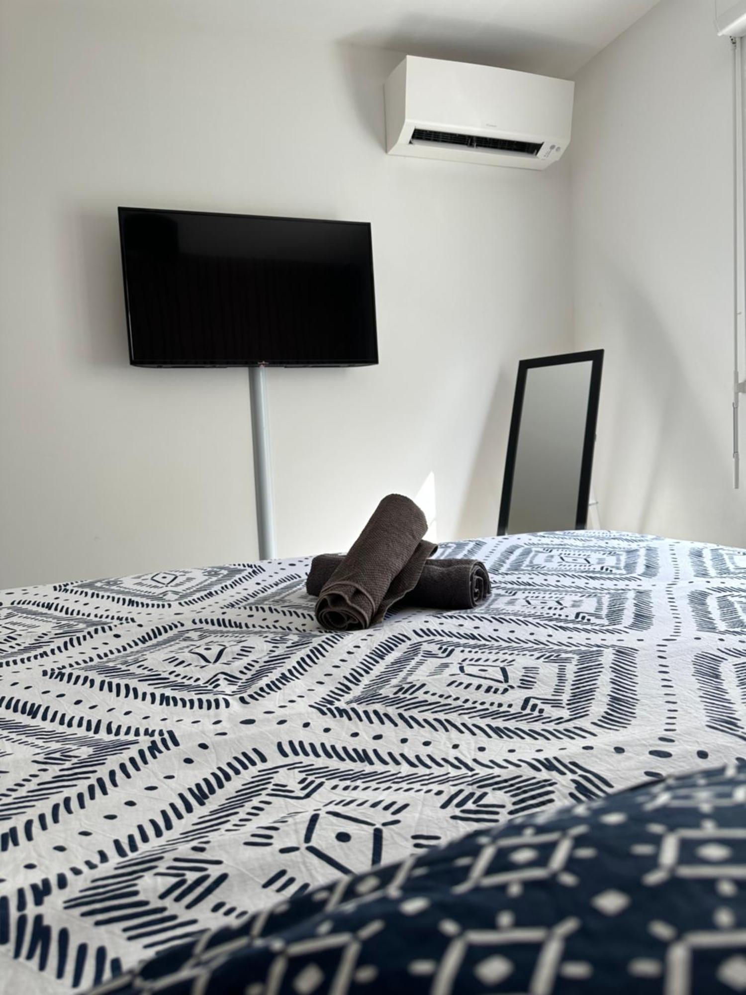 Bel Appartement Au Calme Avec Parking Ментона Экстерьер фото